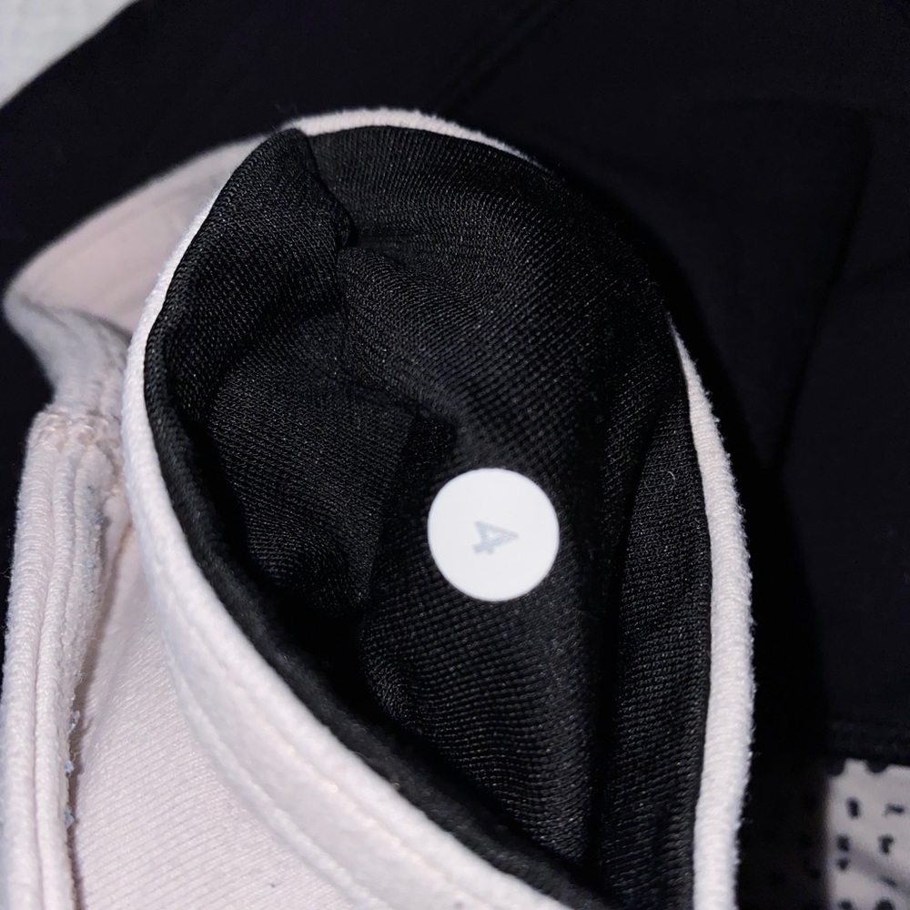 Lululemon Groove Pant 28” inseam size 4